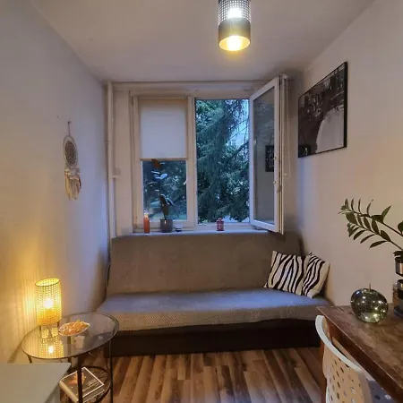 Przy Parku Brodnowskim W Mieszkaniu 2 Pokojowym Alloggio in famiglia